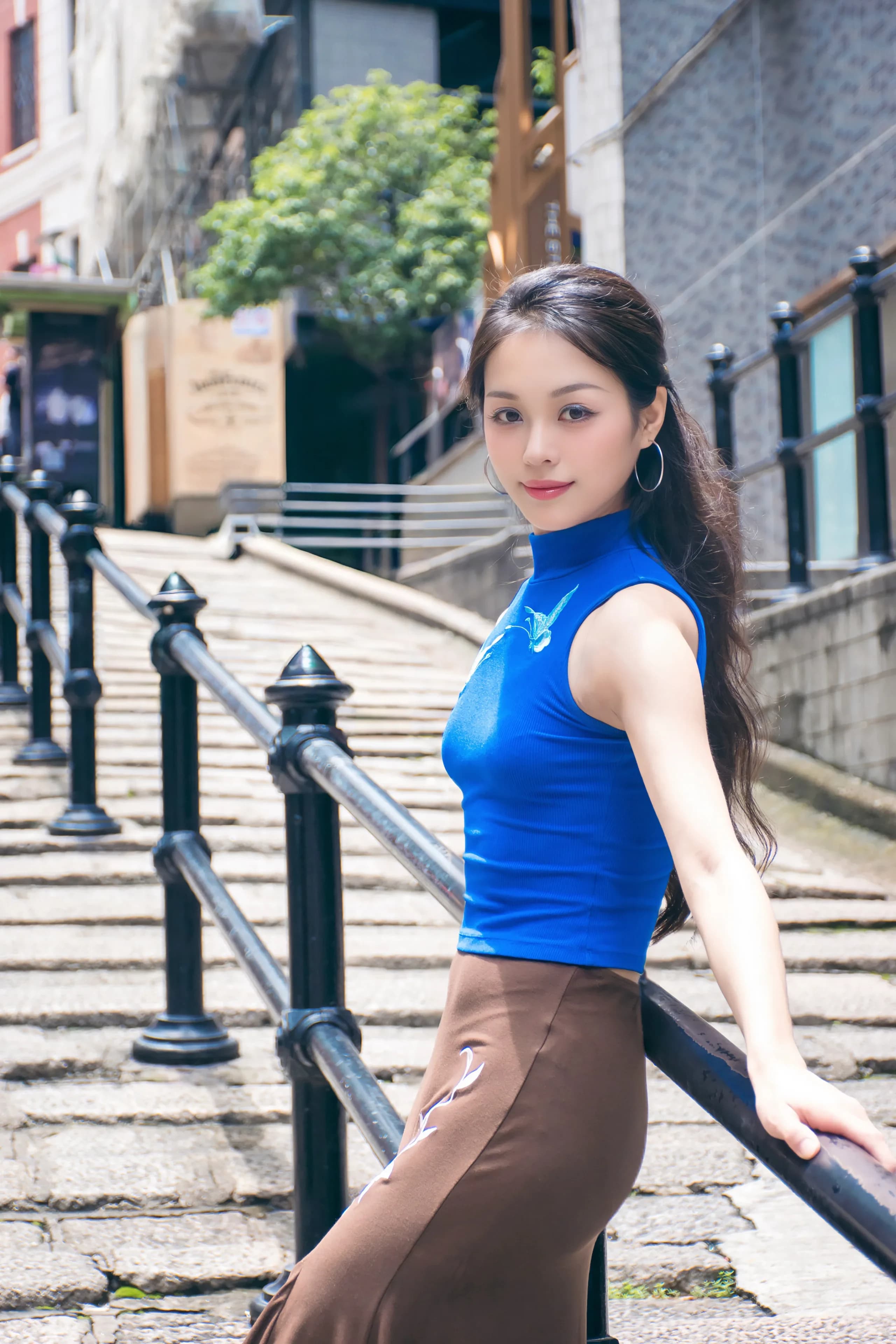 Clara in Central, Hong Kong, frame 4