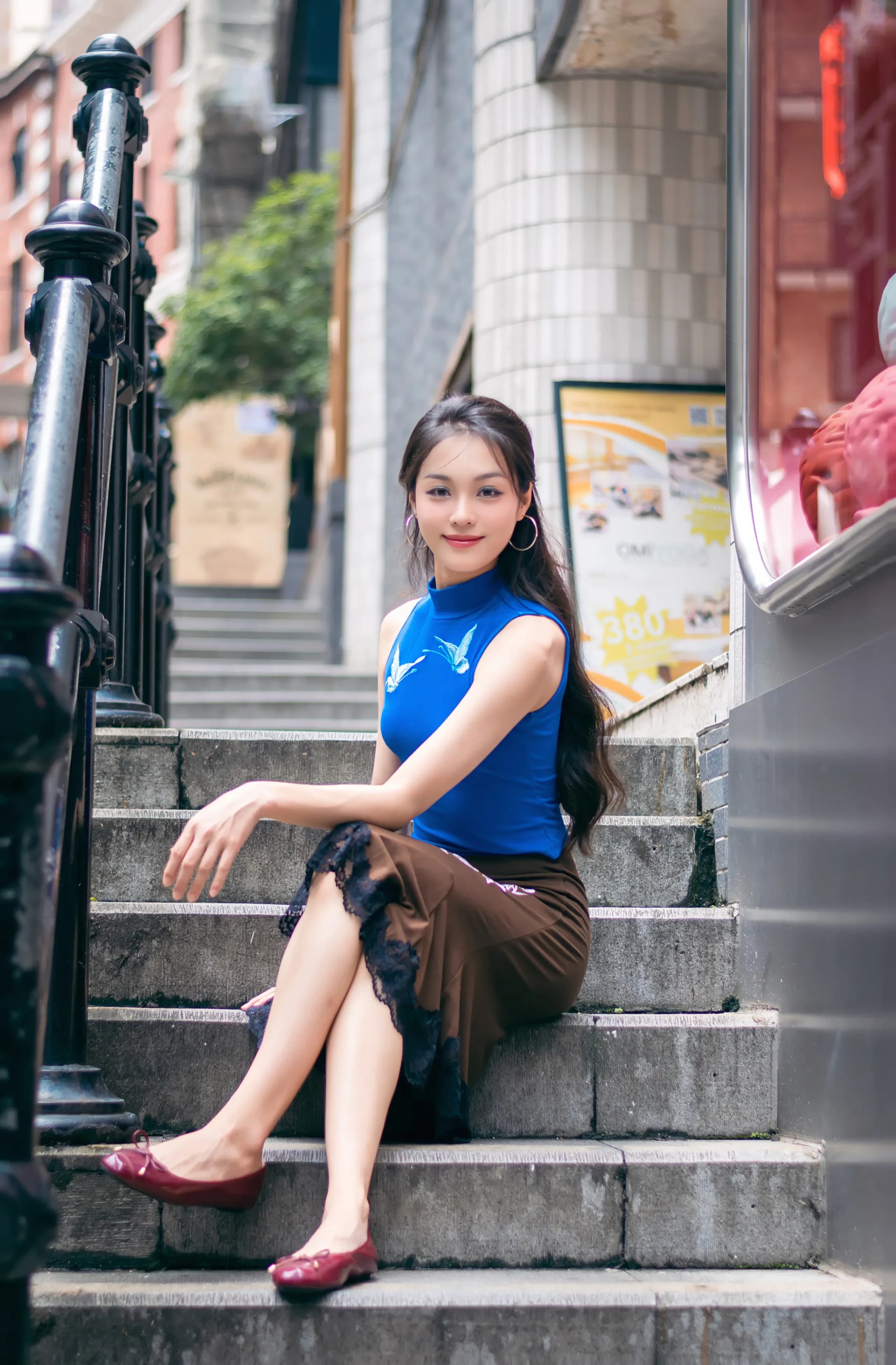 Clara in Central, Hong Kong, frame 6