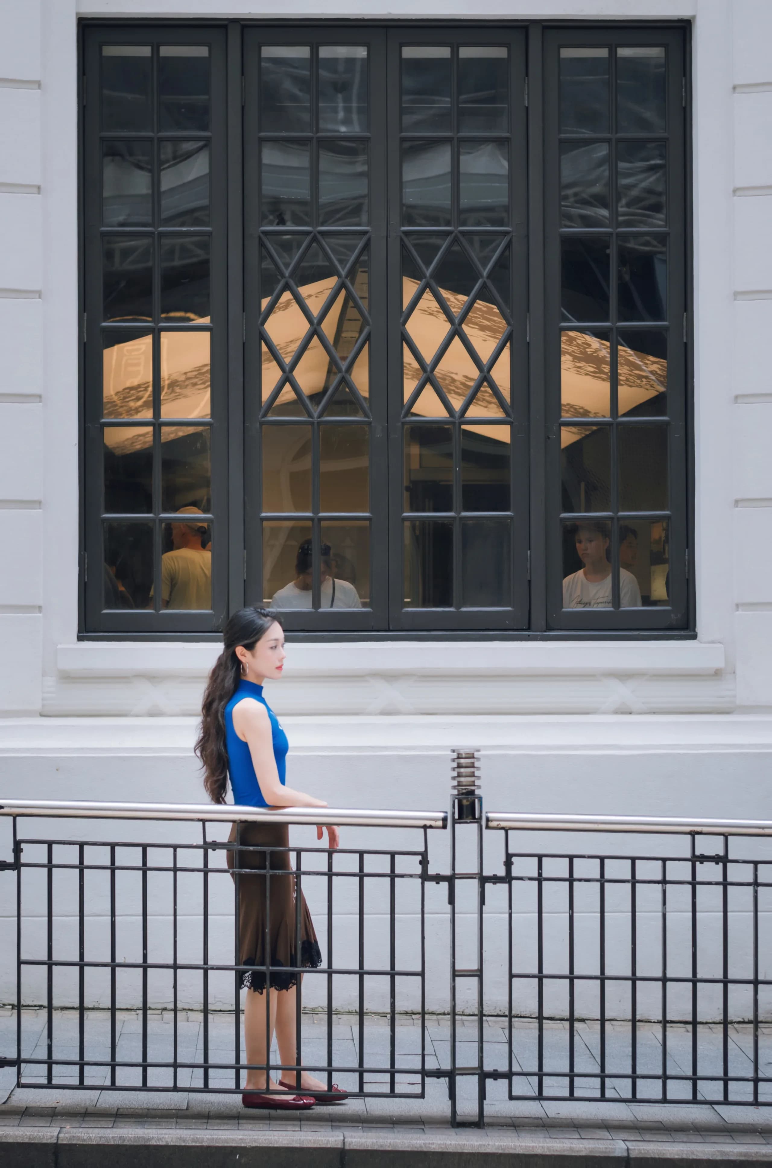 Clara in Central, Hong Kong, frame 13