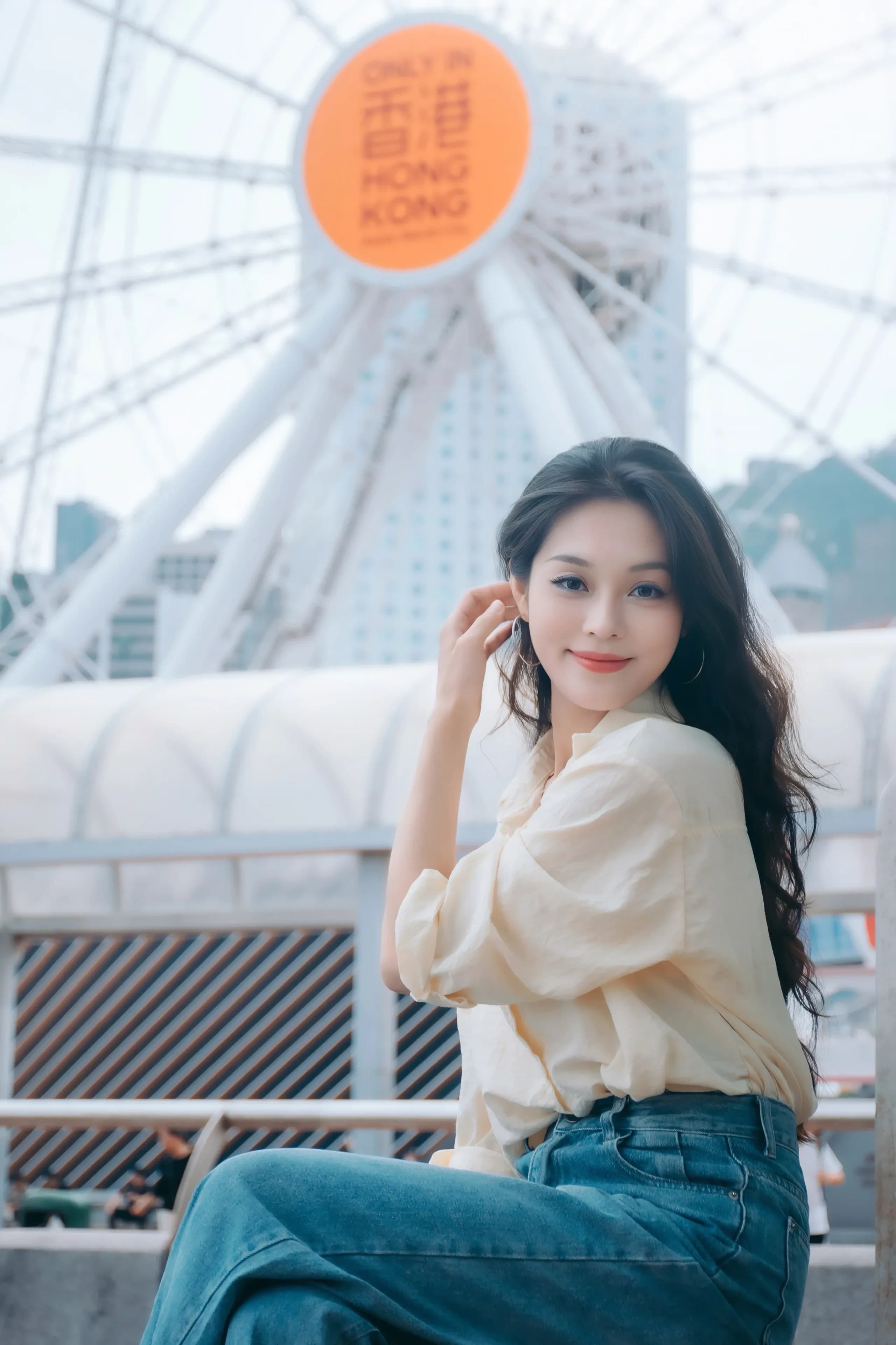 Clara in Central, Hong Kong, frame 14